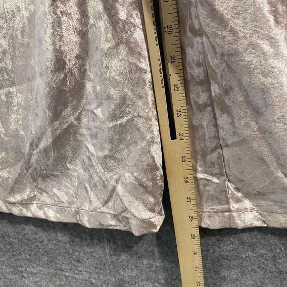 Amuse Society Velvet Jumpsuit Large Pink Wide Leg V-Neck Night And Daze Jumper - Picture 9 of 15